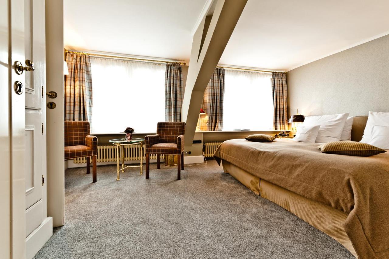 Hotel Kronenschloesschen Эльтвилле Экстерьер фото